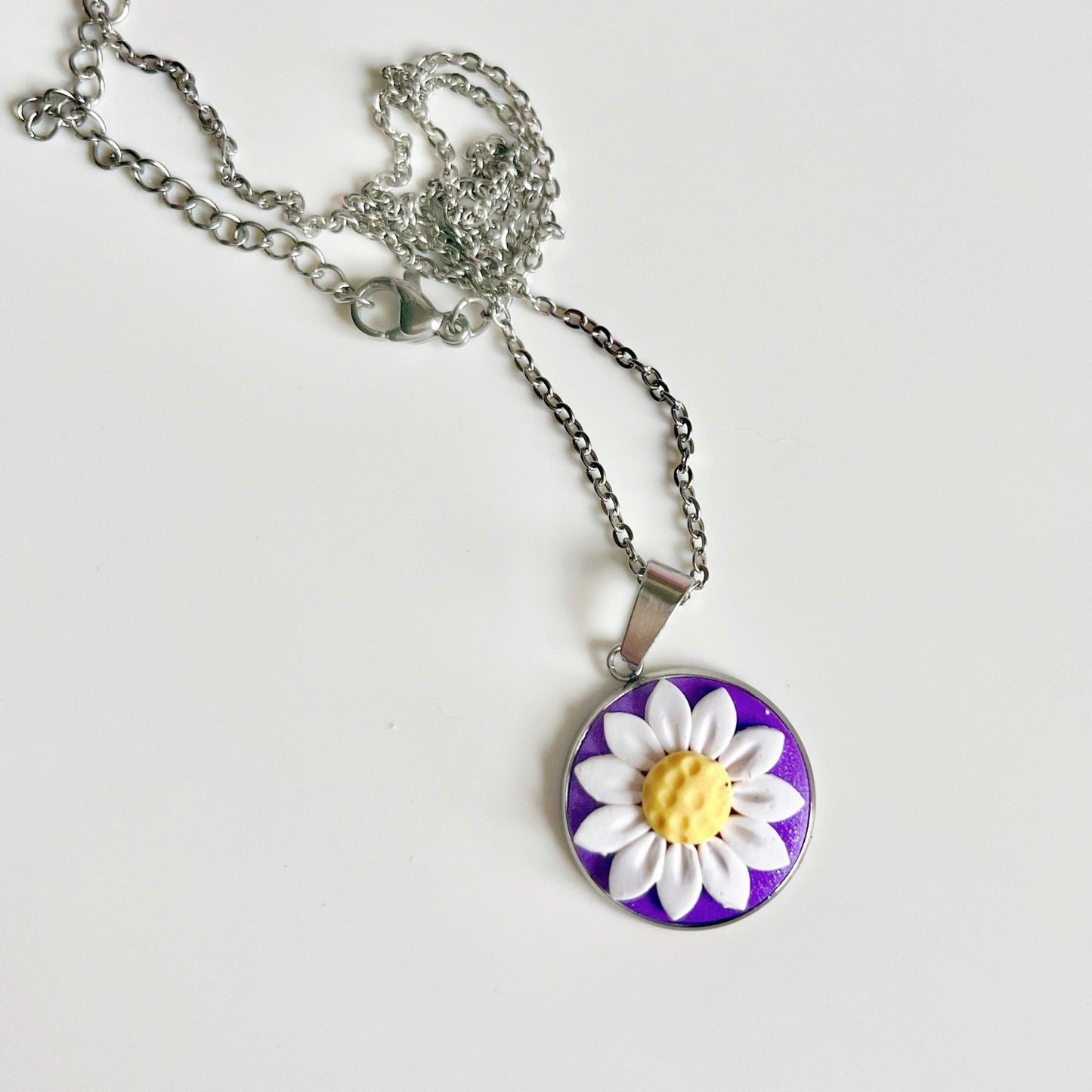 Daisy Polymer Clay Necklace - silverstar.nz