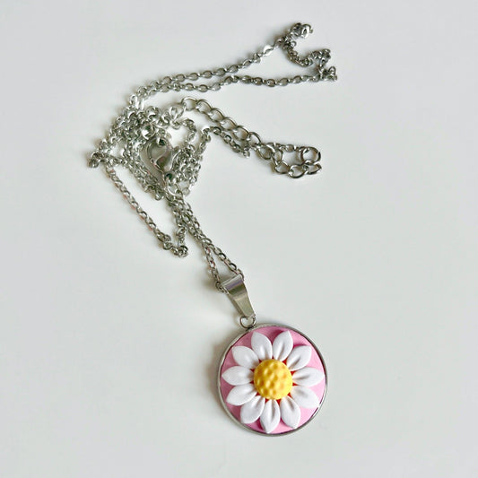 Daisy Polymer Clay Necklace - silverstar.nz